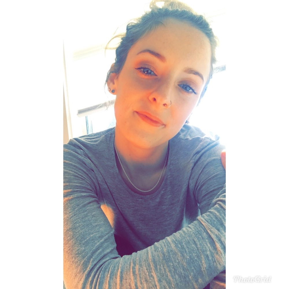 Meet your Posher, Danielle